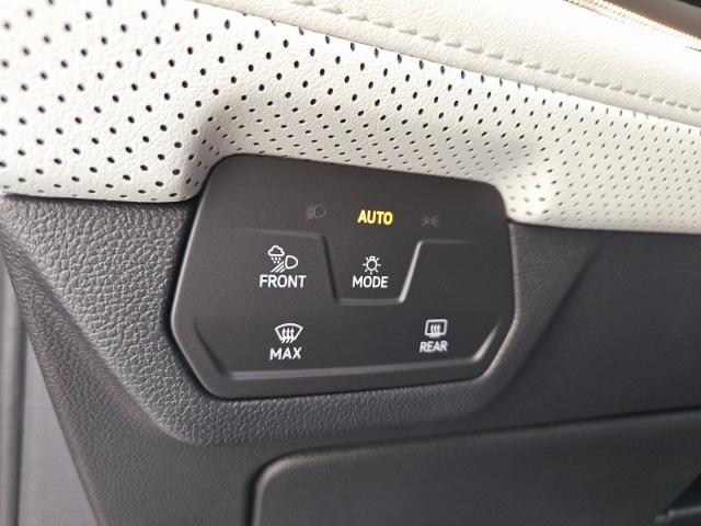 2025 Volkswagen Atlas Cross Sport 2.0T SEL Premium R-Line