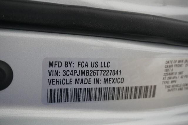 2026 Jeep Cherokee Laredo 4x4