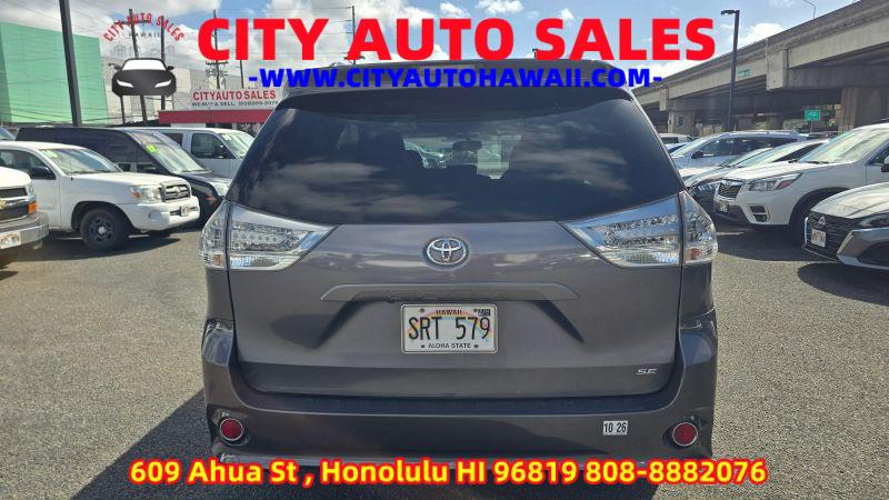 2015 Toyota Sienna SE Premium 8 Passenger