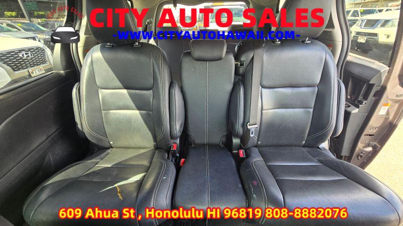 2015 Toyota Sienna SE Premium 8 Passenger
