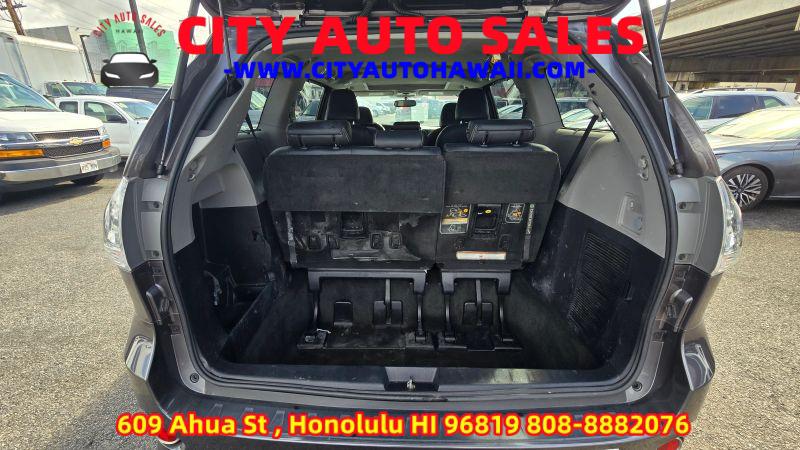 2015 Toyota Sienna SE Premium 8 Passenger