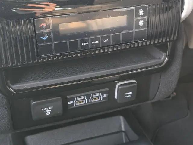2026 Jeep Grand Wagoneer 4x4