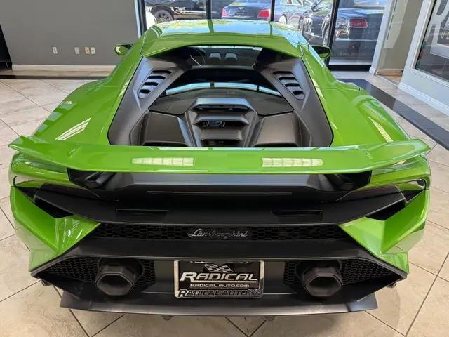 2023 Lamborghini Huracan Coupe