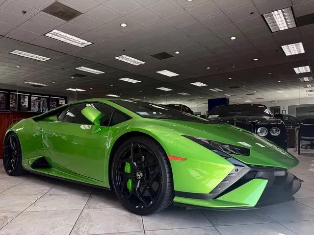2023 Lamborghini Huracan Coupe