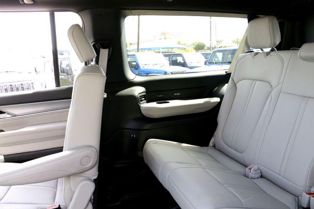 2026 Jeep Grand Wagoneer L 4x4