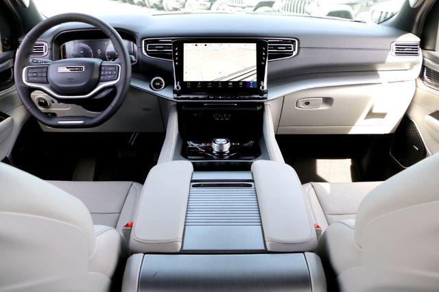 2026 Jeep Grand Wagoneer L 4x4