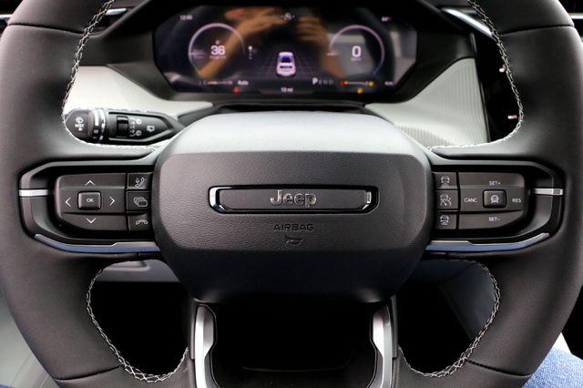 2026 Jeep Cherokee Laredo 4x4