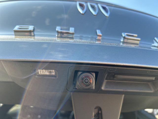 2026 Buick NV Sport Touring FWD