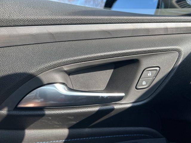 2026 Buick NV Sport Touring FWD