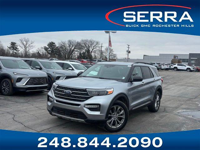 ICONIC SILVER METALLIC 2022 Ford Explorer XLT AWD SUV / Crossover All-Wheel Drive Automatic