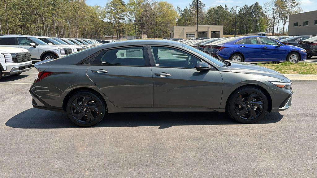 New 2026 Gray HYUNDAI SEL Sport image 5
