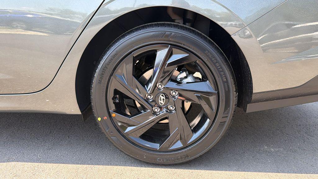 New 2026 Gray HYUNDAI SEL Sport image 19