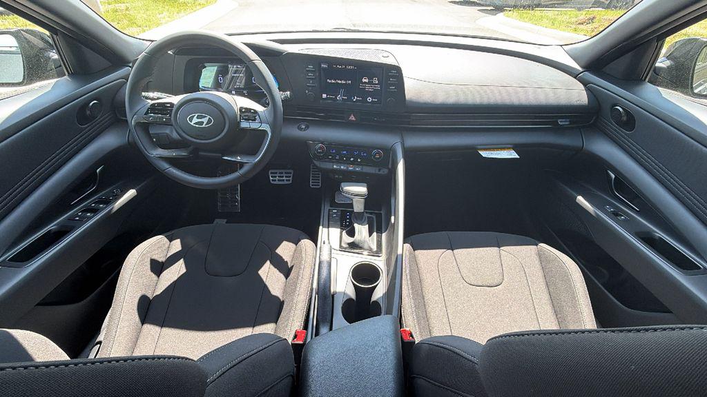 New 2026 Gray HYUNDAI SEL Sport image 22