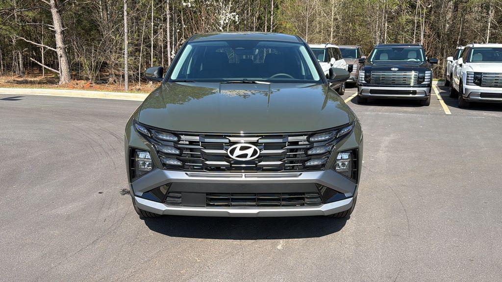 New 2026 Green HYUNDAI SE FWD image 2