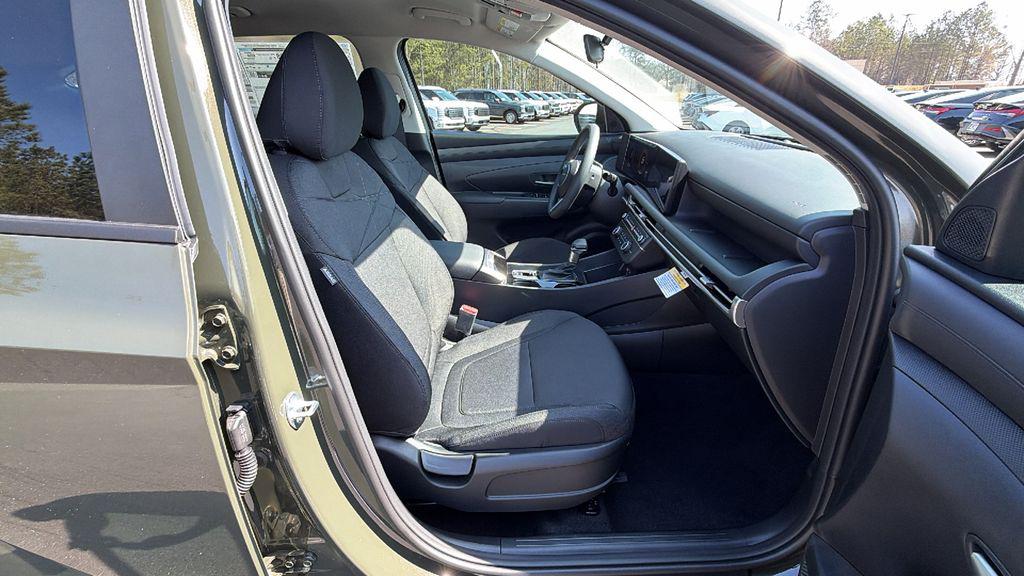 New 2026 Green HYUNDAI SE FWD image 14