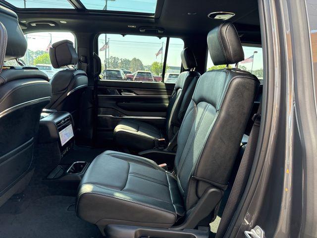 2026 Jeep Grand Wagoneer Summit Obsidian 4x4