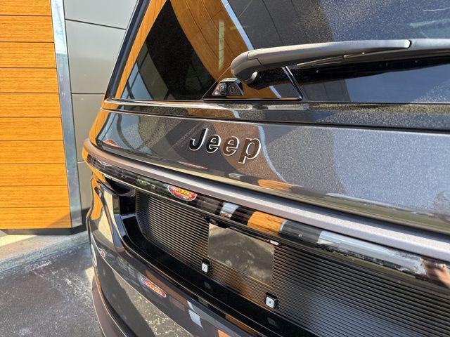 2026 Jeep Grand Wagoneer Summit Obsidian 4x4