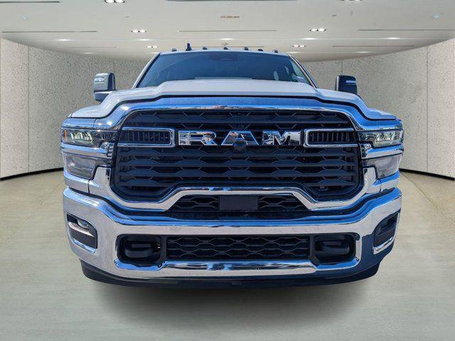 2026 RAM Ram 3500 Chassis Cab RAM 3500 TRADESMAN CREW CAB CHASSIS 4X4 60 CA 2026 RAM Ram 3500 Chassis Cab RAM 3500 TRADESMAN CREW CAB CHASSIS 4X4 60 CA