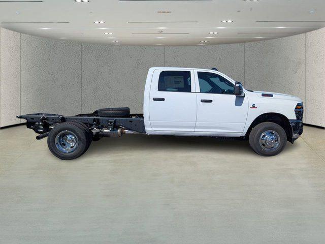 2026 RAM Ram 3500 Chassis Cab RAM 3500 TRADESMAN CREW CAB CHASSIS 4X4 60 CA 2026 RAM Ram 3500 Chassis Cab RAM 3500 TRADESMAN CREW CAB CHASSIS 4X4 60 CA