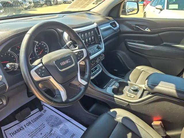 2023 GMC Acadia AWD SLT