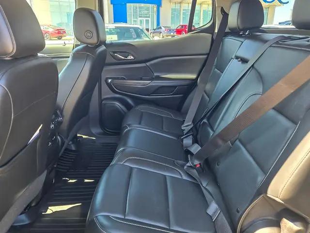 2023 GMC Acadia AWD SLT