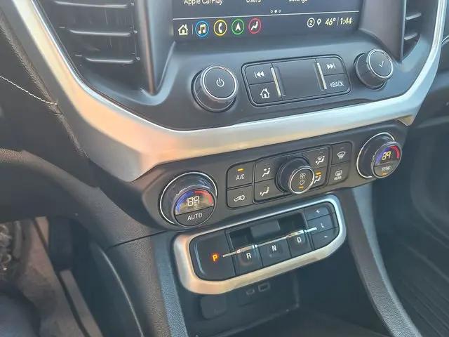 2023 GMC Acadia AWD SLT