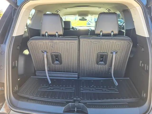 2023 GMC Acadia AWD SLT