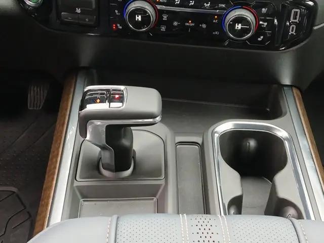 2026 Chevrolet Silverado 1500 4WD Crew Cab Short Bed High Country
