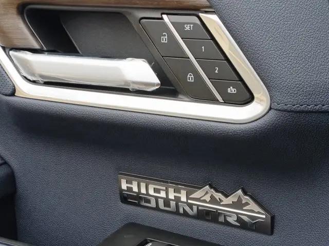 2026 Chevrolet Silverado 1500 4WD Crew Cab Short Bed High Country