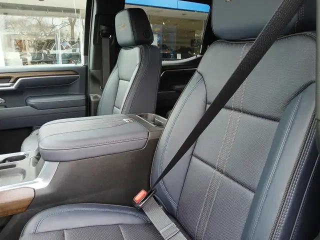 2026 Chevrolet Silverado 1500 4WD Crew Cab Short Bed High Country