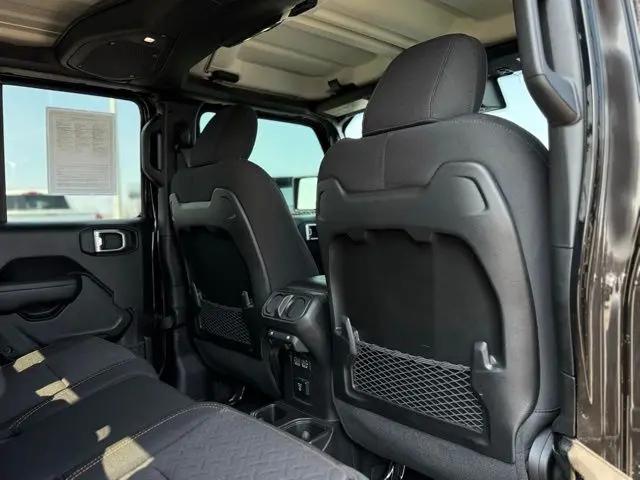 2024 Jeep Gladiator Sport