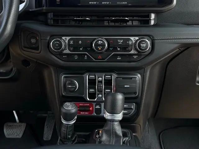 2024 Jeep Gladiator Sport