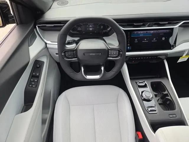 2026 Jeep Cherokee Laredo 4x4
