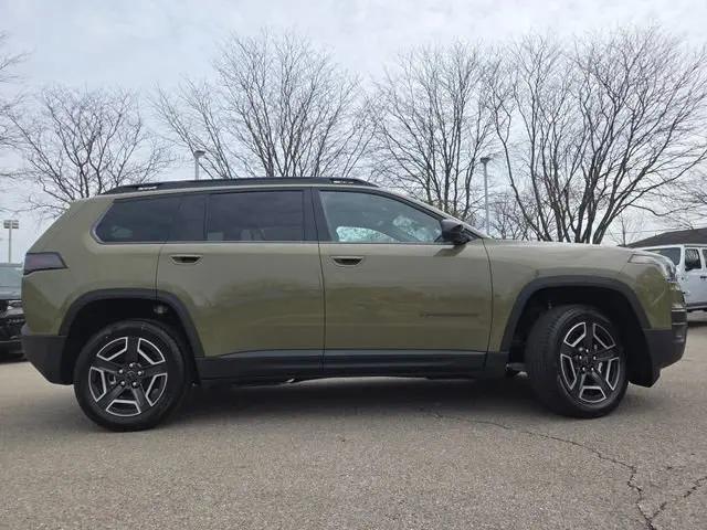 2026 Jeep Cherokee Laredo 4x4