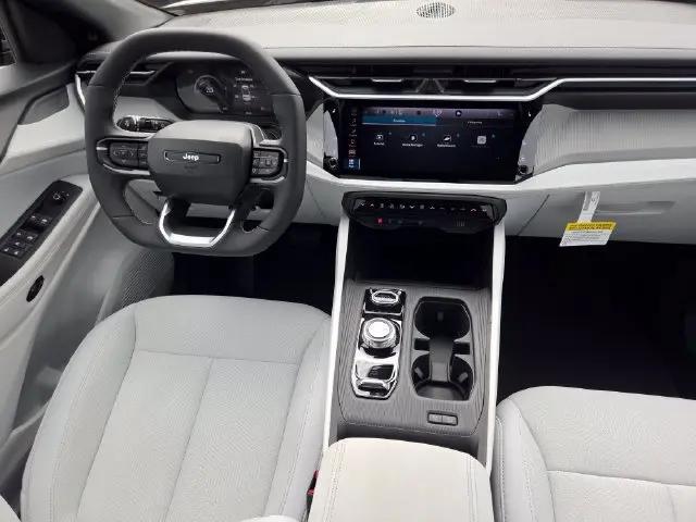 2026 Jeep Cherokee Laredo 4x4