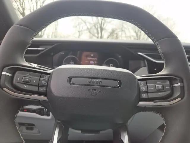 2026 Jeep Cherokee Laredo 4x4