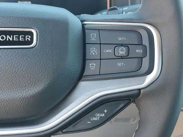 2026 Jeep Grand Wagoneer L 4x4