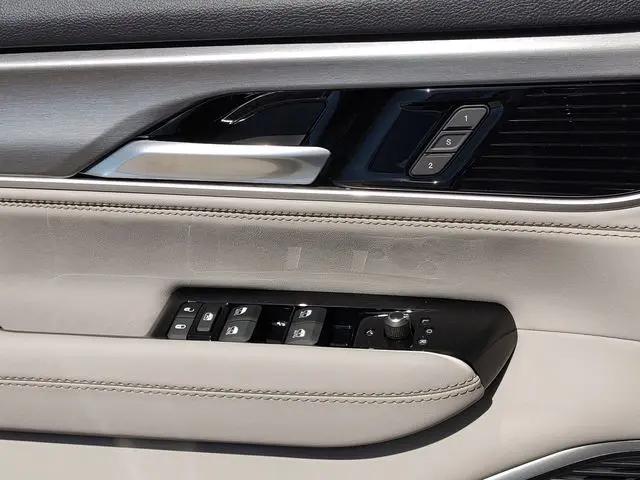 2026 Jeep Grand Wagoneer L 4x4