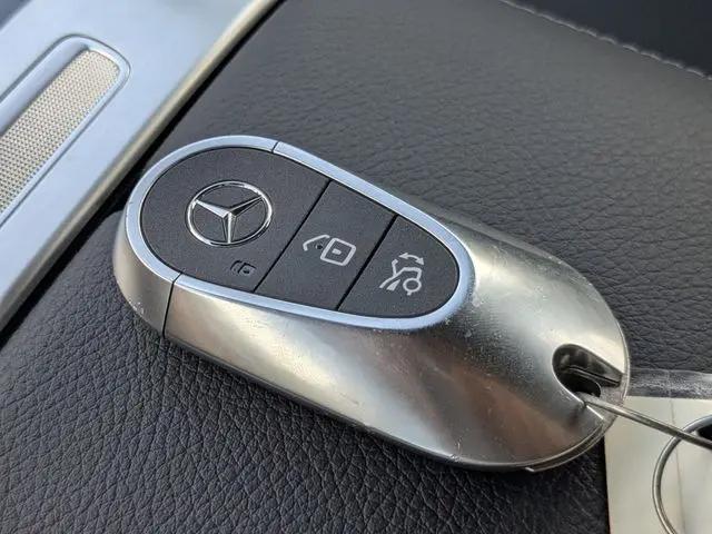 2025 Mercedes-Benz C-CLASS C 300 C 300