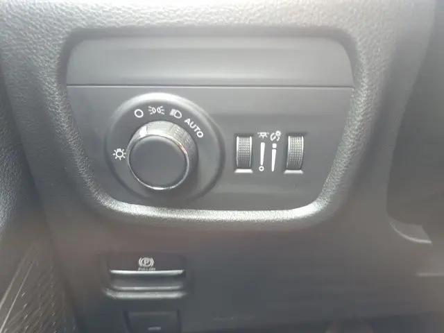 2026 Jeep Grand Cherokee L Altitude 4x4