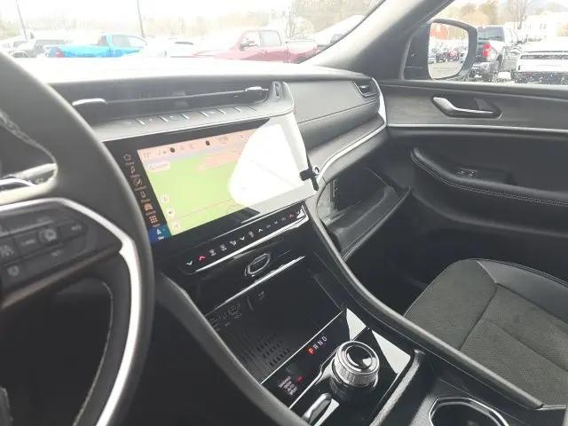 2026 Jeep Grand Cherokee L Altitude 4x4