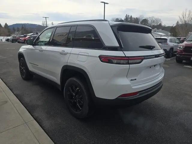 2026 Jeep Grand Cherokee Altitude 4x4
