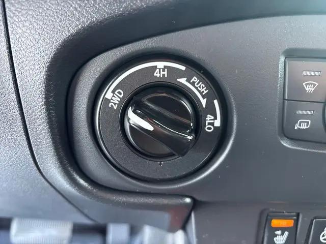 2023 Nissan Frontier Crew Cab PRO-4X 4x4