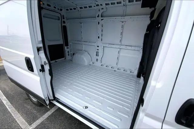 2026 Ram ProMaster Cargo Van Tradesman High Roof 136 WB w/Pass Seat