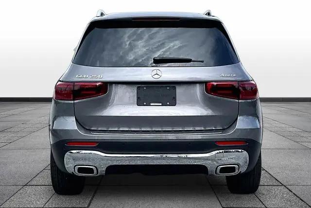 2026 Mercedes-Benz GLB 4MATIC