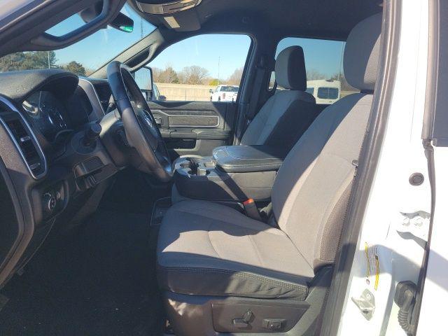 2024 Ram 3500 Big Horn Crew Cab 4x4 8' Box