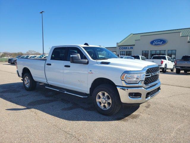 2024 Ram 3500 Big Horn Crew Cab 4x4 8' Box