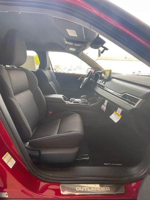 2026 Mitsubishi Outlander ES 1.5T S-AWC