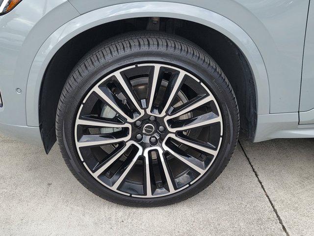 2025 Volvo XC90 B6 Ultra