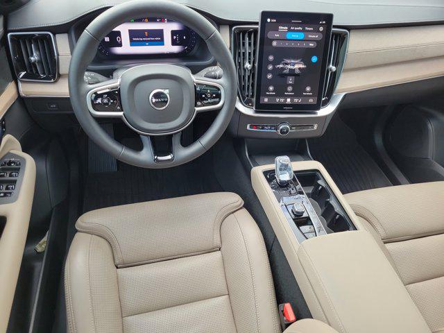 2025 Volvo XC90 B6 Ultra